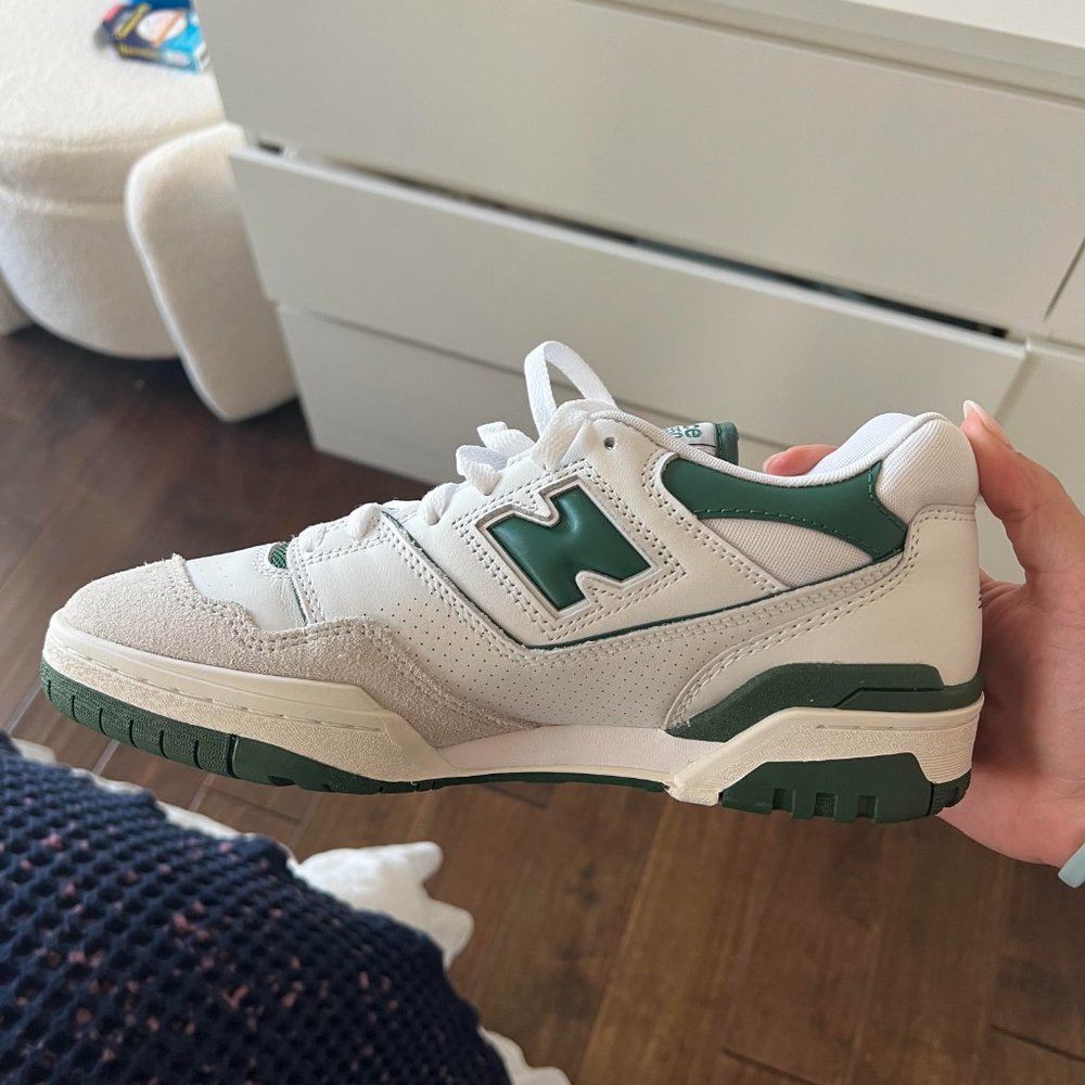 Green New Balance 550's